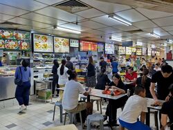 Lucky Plaza (D9), Retail #594370771